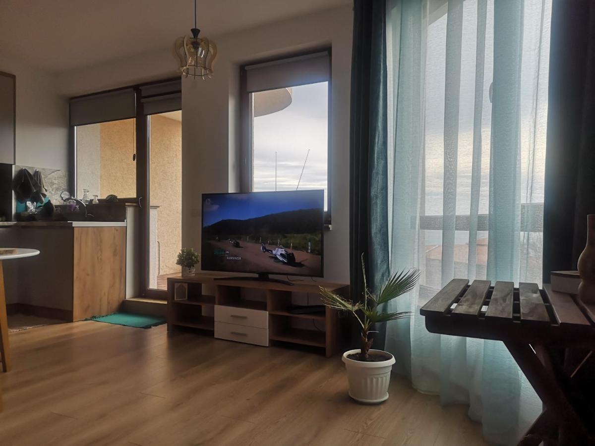 Queen's View App-9 Free Pool,parking, Fitness & Sea View * Baltschik