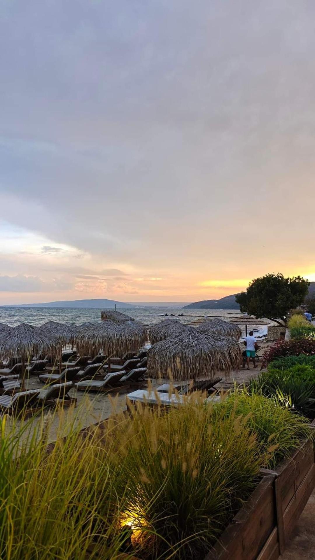 Queen's View App-9 Free Pool,parking, Fitness & Sea View Apartment