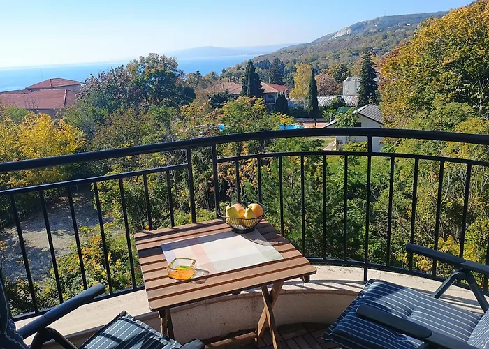 Queen\'S View App-9 Free Pool,Parking, Fitness & Sea View