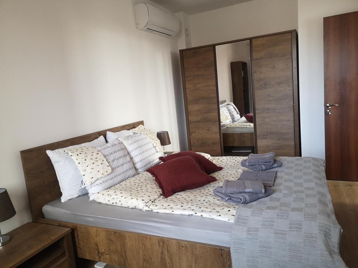 Queen's View App-9 Free Pool,parking, Fitness & Sea View Апартамент *