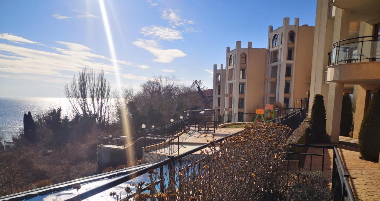 Апартамент Queen's View App-9 Free Pool,parking, Fitness & Sea View *