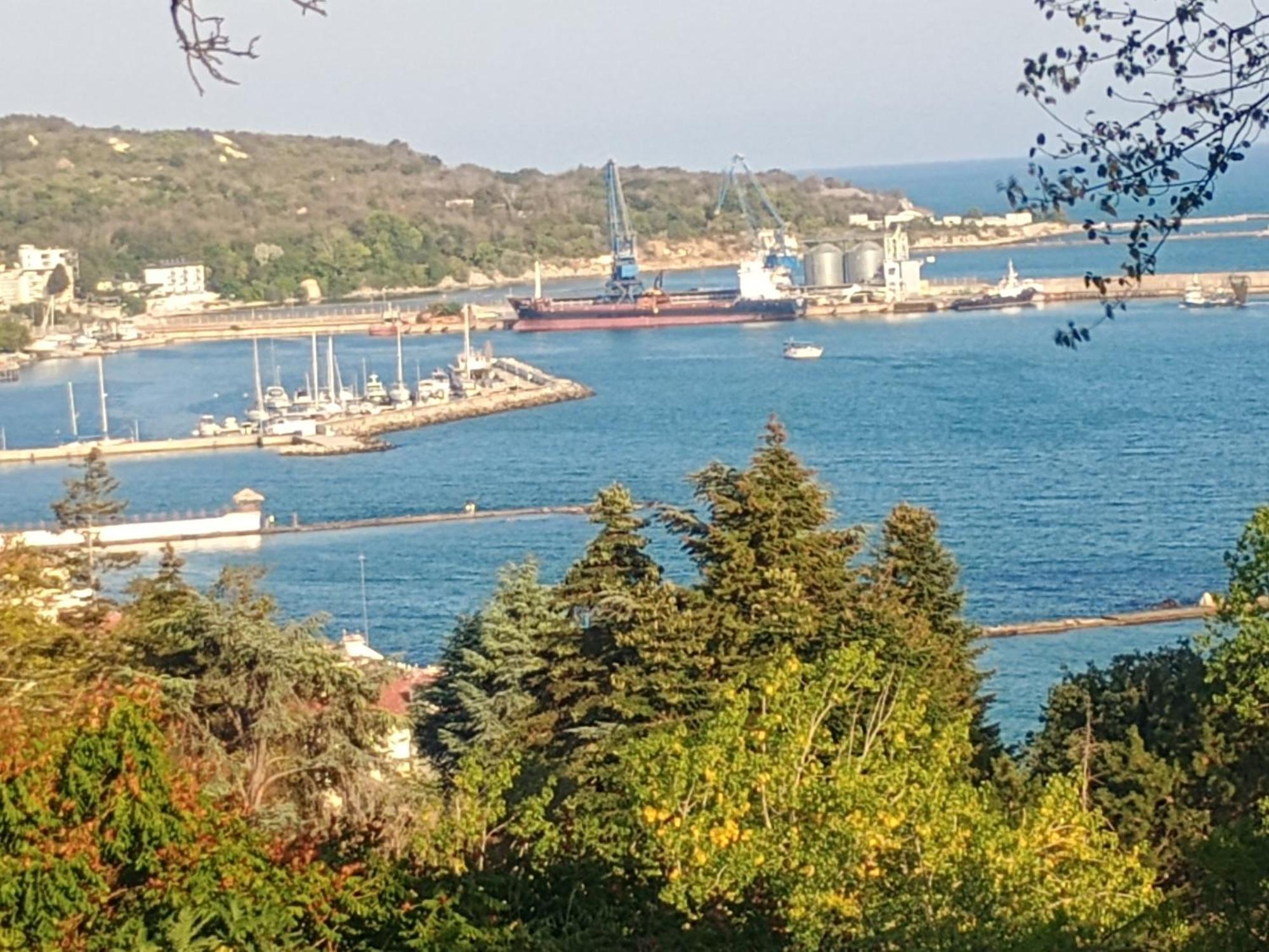 Queen's View App-9 Free Pool,parking, Fitness & Sea View Балчик